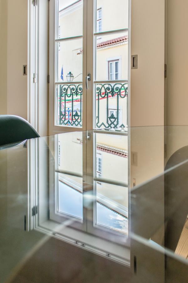 Design Apartment In Typical Alfama Лиссабон Экстерьер фото