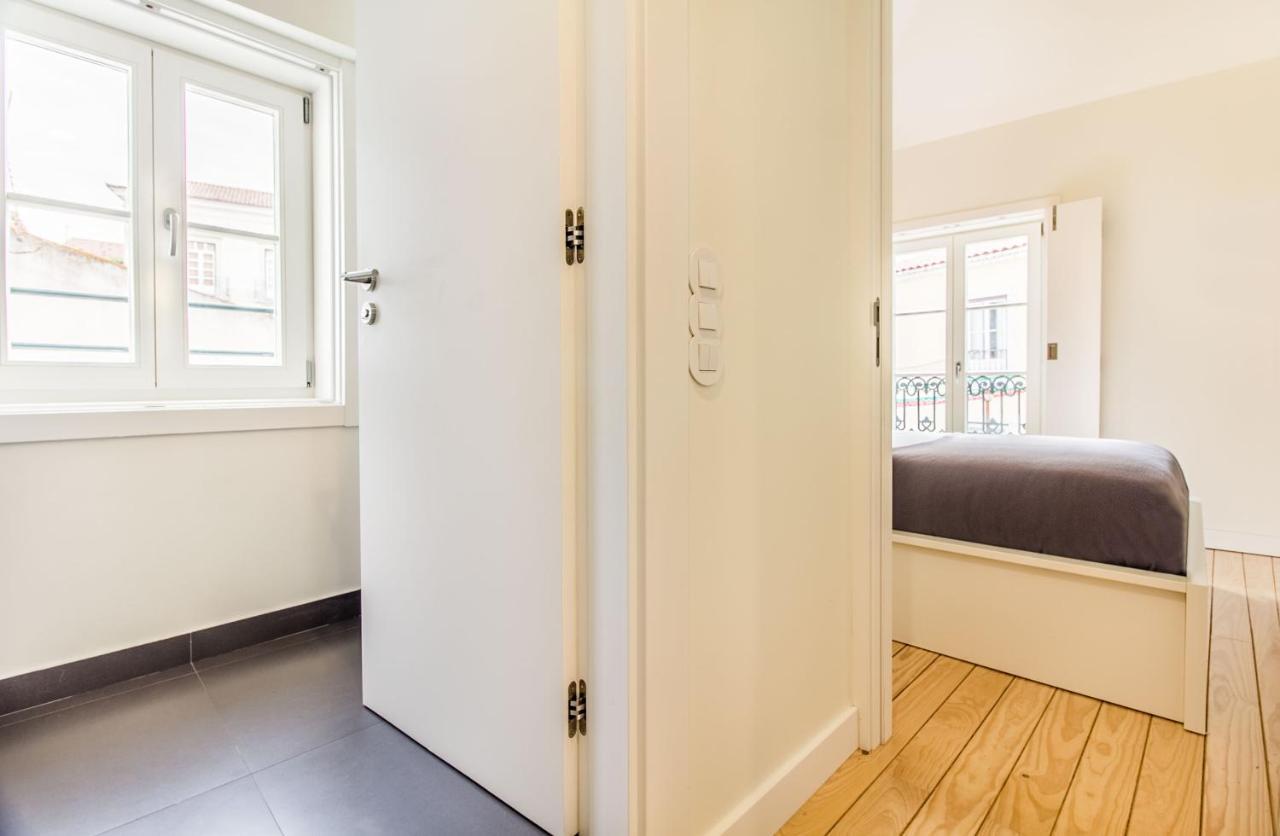 Design Apartment In Typical Alfama Лиссабон Экстерьер фото
